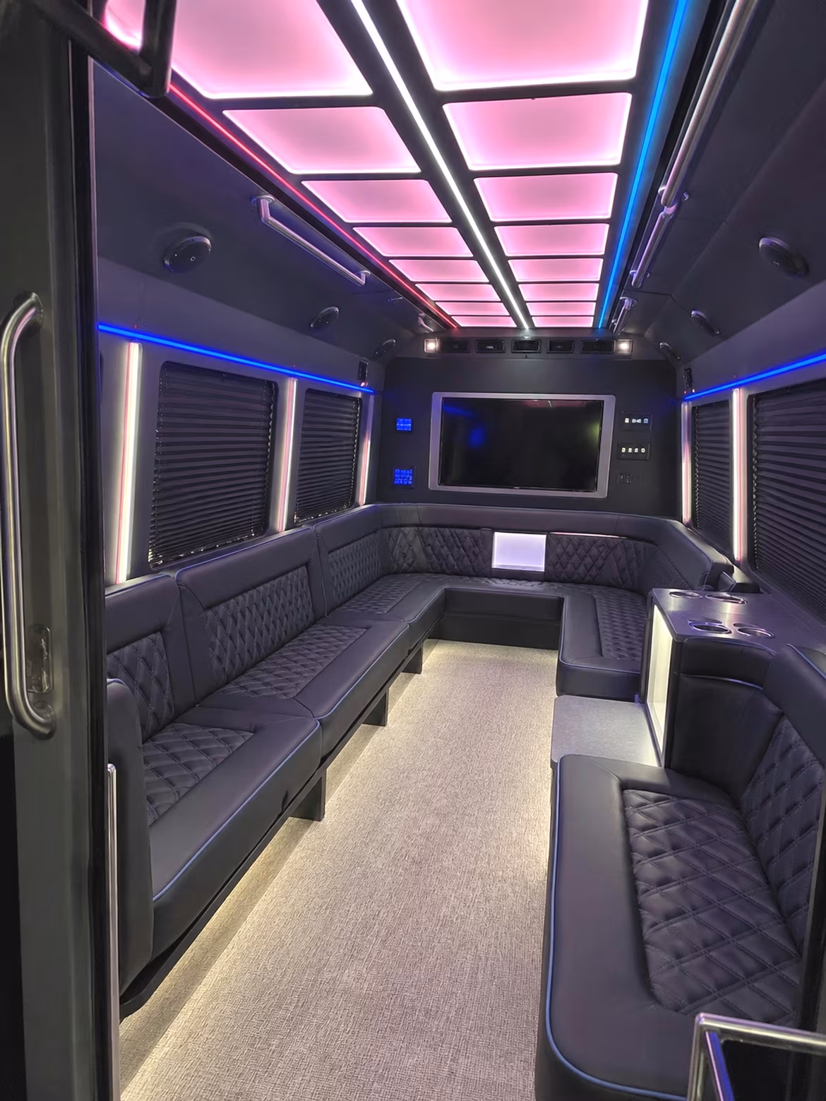 Fullerton Homecoming & Prom Party Bus Rentals